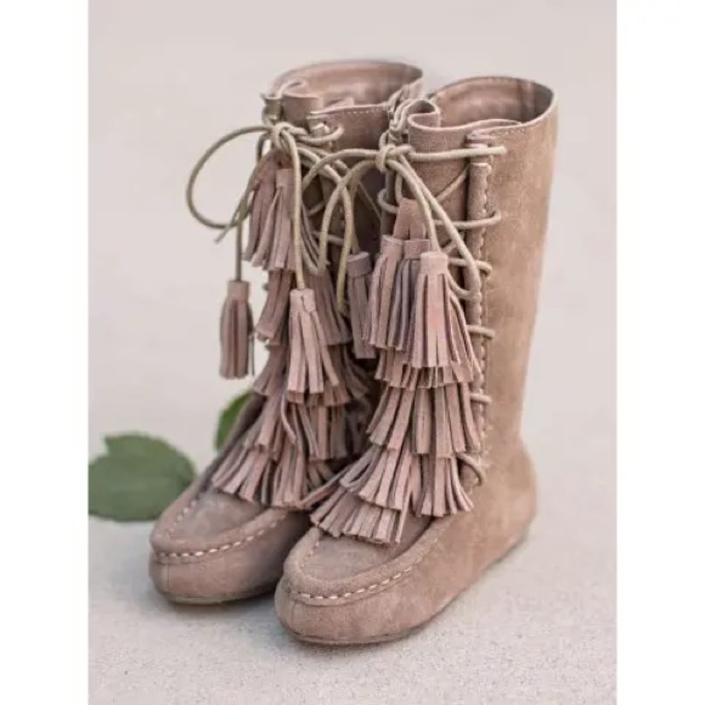 Joyfolie Kids  Cheyenne Boots in Brindle Suede  Moccasins with Tassels